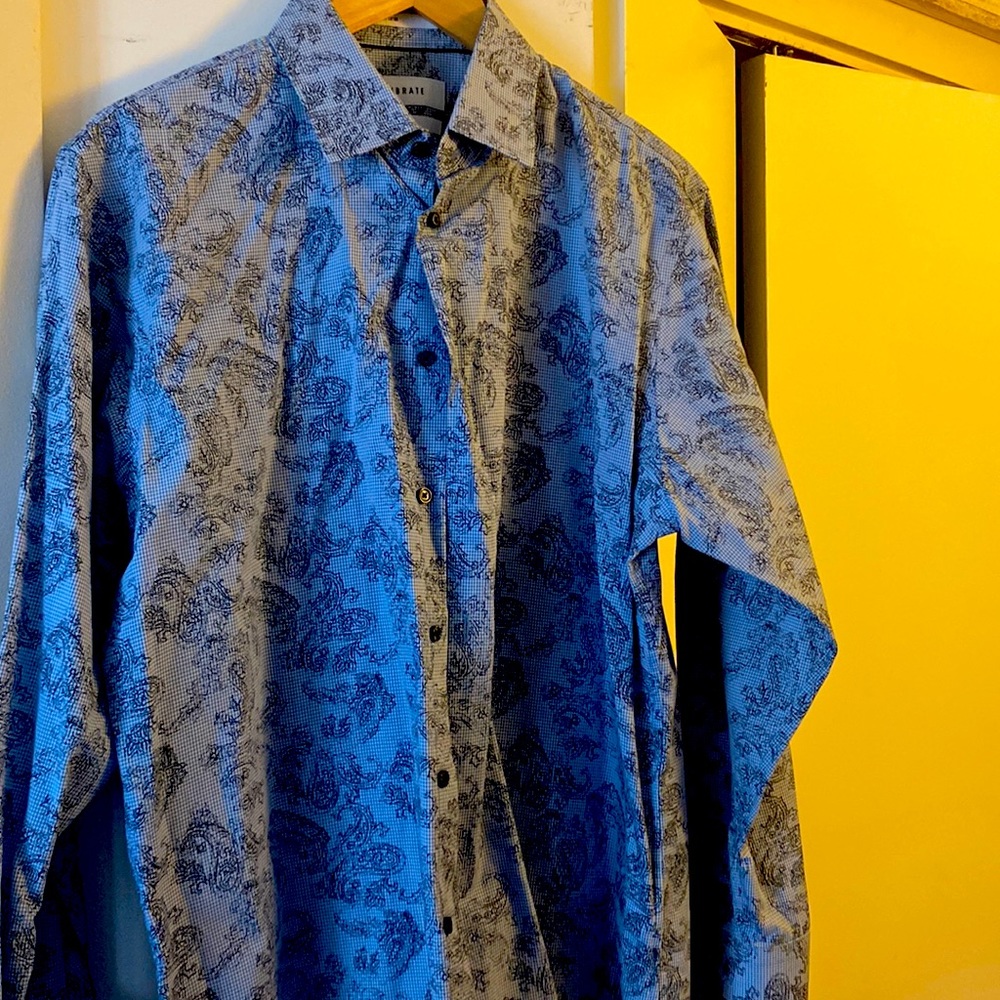 Mens Calibrate Button Down